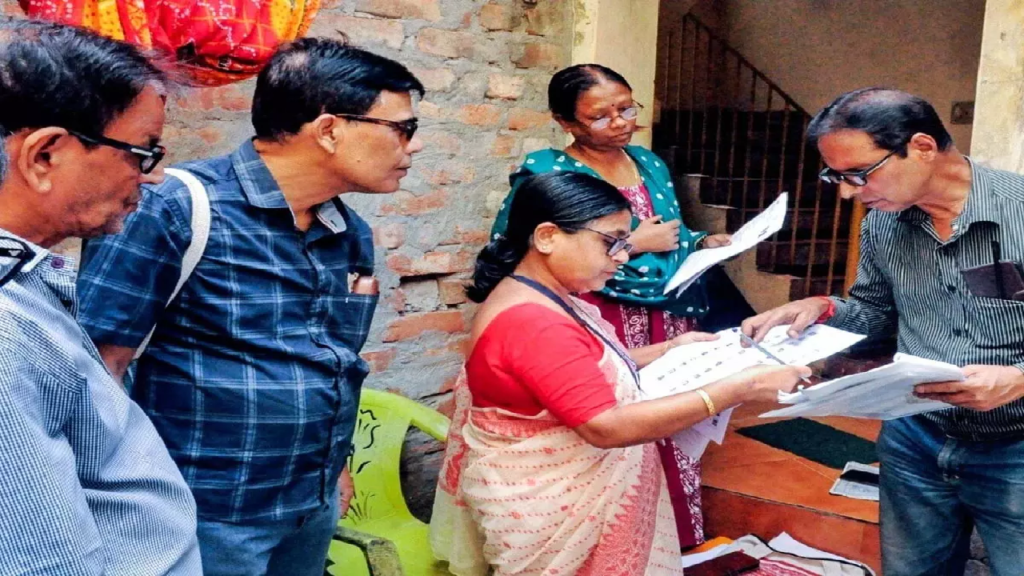 CG NEWS: फिर घर-घर पहुंचेंगे BLO, मतदाता सूची पर बड़ा अपडेट …