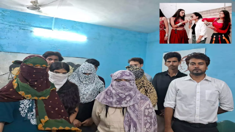 CG : गरबा ड्रेस में सिगरेट पीते और पिस्टल दिखाते नजर आईं युवतियां, 9 गिरफ्तार …