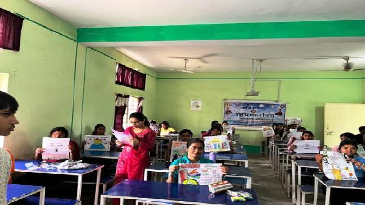 CG : युवा सोच से मजबूत होगा लोकतंत्र: साई बाबा आदर्श कॉलेज में पोस्टर व टेम्पलेट मेकिंग प्रतियोगिता का आयोजन …