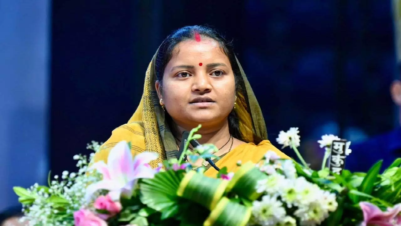 CG : बदहाल सड़कों पर मंत्री सख्त, अधिकारियों को दिए सुधार के निर्देश …