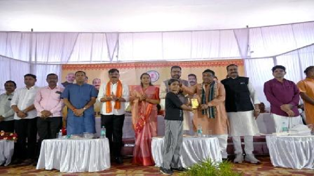 CG : युवा उड़ान कार्यक्रम का हुआ आयोजन, प्रतिभावान युवाओं का हुआ सम्मान …