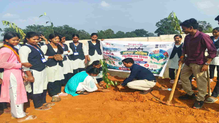 CG : आपदा से बचाव की तैयारी ही असली सुरक्षा, दुलदुला कॉलेज में मेरा युवा भारत का जागरूकता कार्यक्रम …