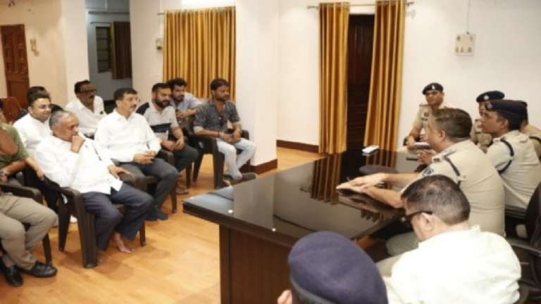 CG : त्योहारों से पहले सराफा बाजार की सुरक्षा को लेकर एसएसपी ने की व्यापारियों से चर्चा …