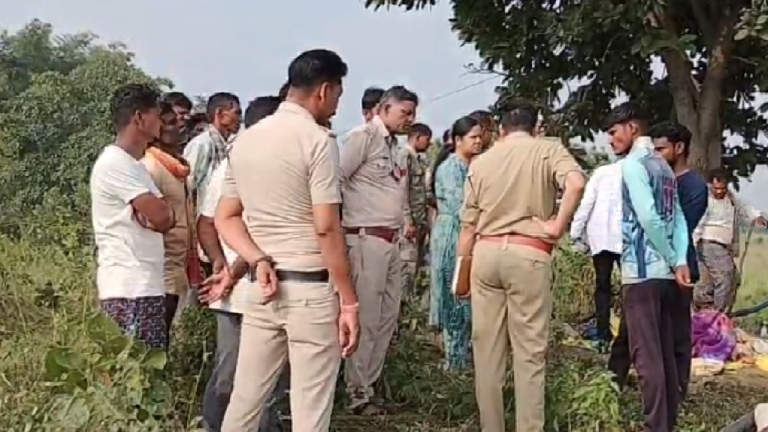 CG : नाले के पास संदिग्ध हालत में मिला गांव के पंच का शव, हत्या की आशंका से जांच तेज …
