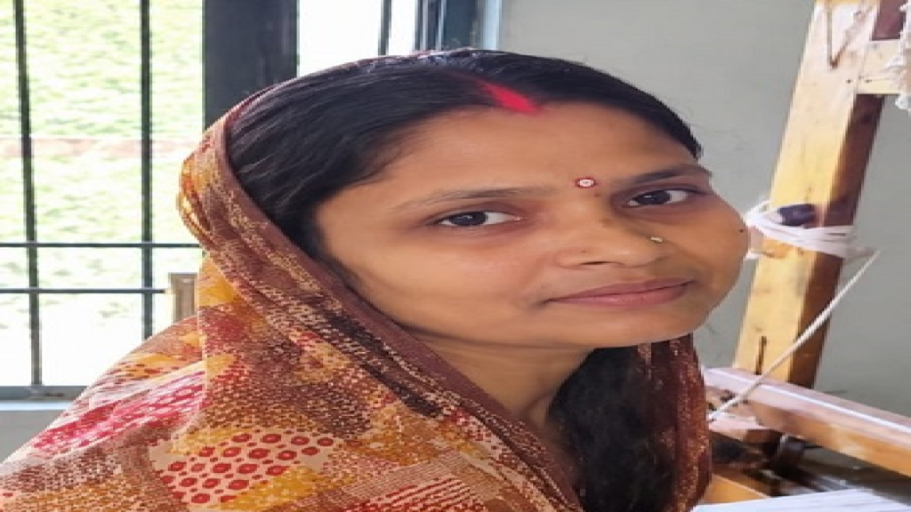 राजनांदगांव : उन्नत उपकरण सहायता से मिन यादव के बुनकरी कार्य को मिली नई गति …