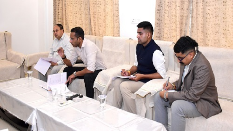 राजनांदगांव : लोक निर्माण विभाग के सचिव ने निर्माण कार्यों की प्रगति की समीक्षा की …