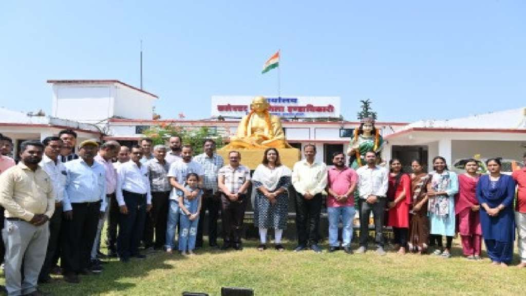 मोहला : गांधी जयंती पर कलेक्टर तनुजा सलाम ने राष्ट्रपिता को किया नमन …