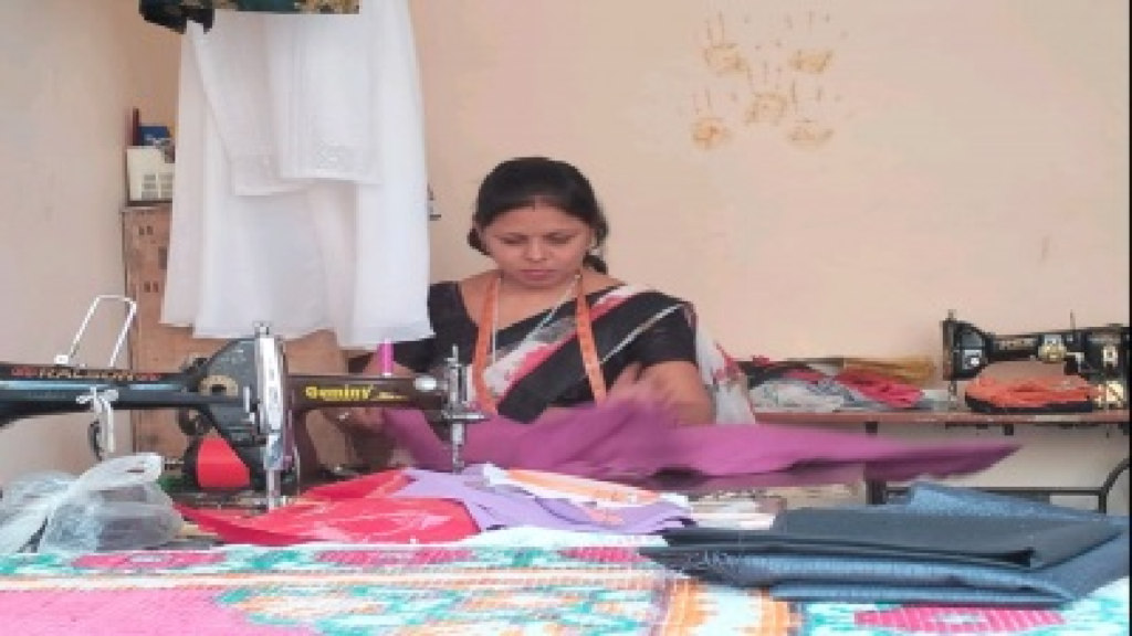 CG : आरसेटी प्रशिक्षण से आत्मनिर्भर बनी दीपिका …
