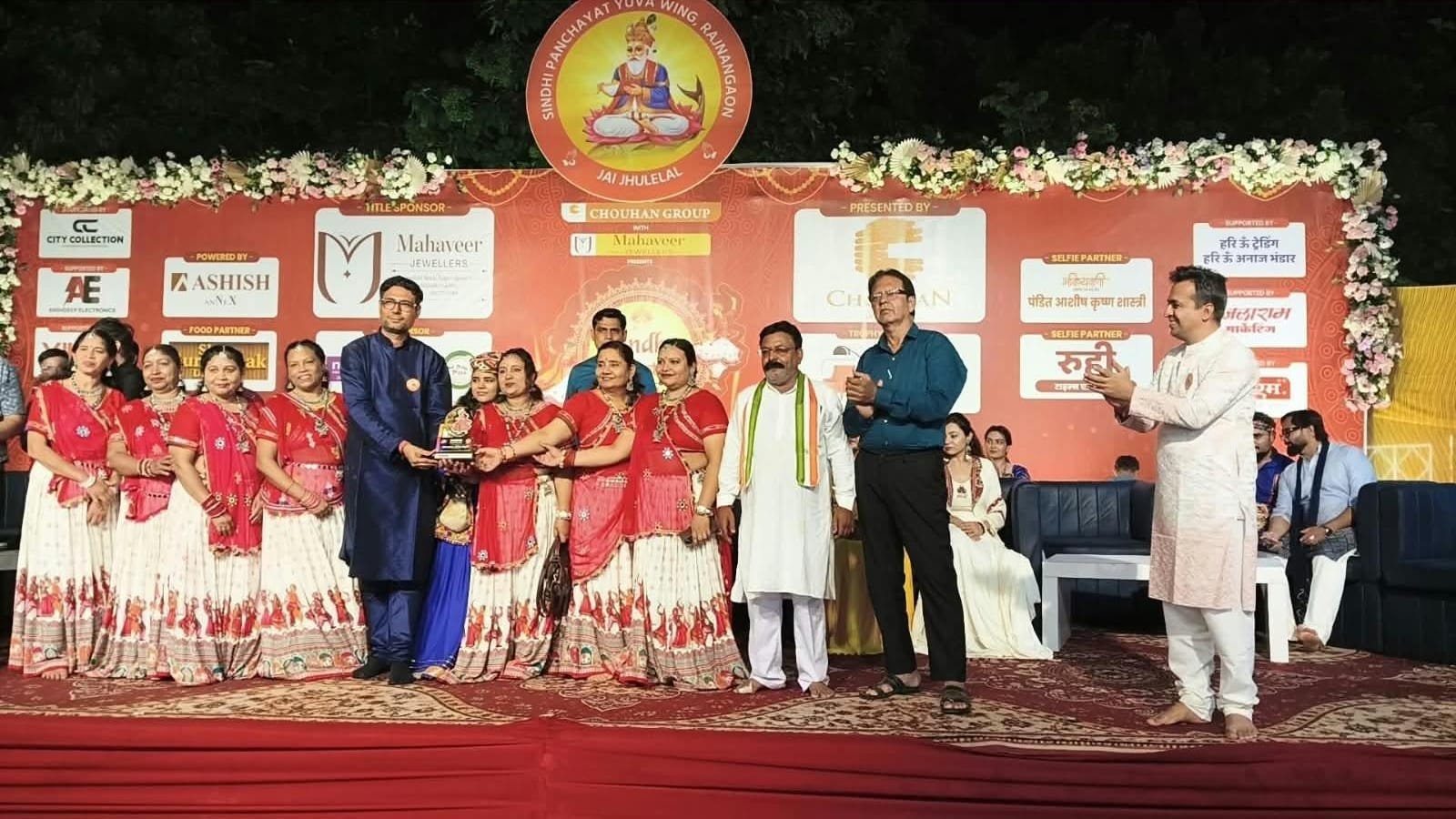 Rajnandgaon : सिंधु गरबा उत्सव में झूम रहा सिंधी समाज - गौरव पथ स्थित ऑडिटोरियम में रोजाना उमड़ रहा उत्साह