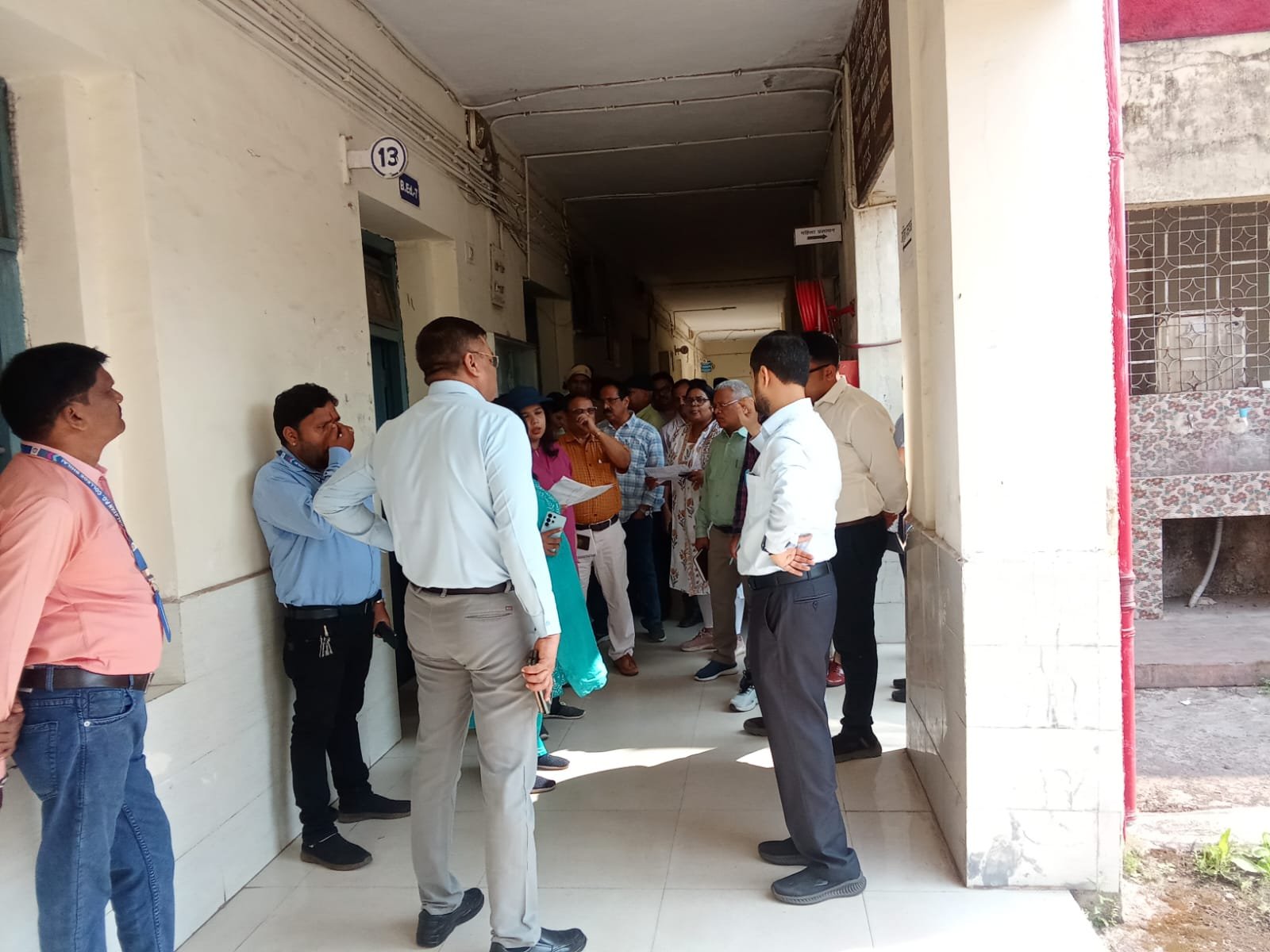 Durg : नगर निगम निर्वाचन 2026 की तैयारियों का जायजा, कल्याण कॉलेज में सामग्री वितरण-वापसी एवं स्ट्रांग रूम व्यवस्था का निरीक्षण