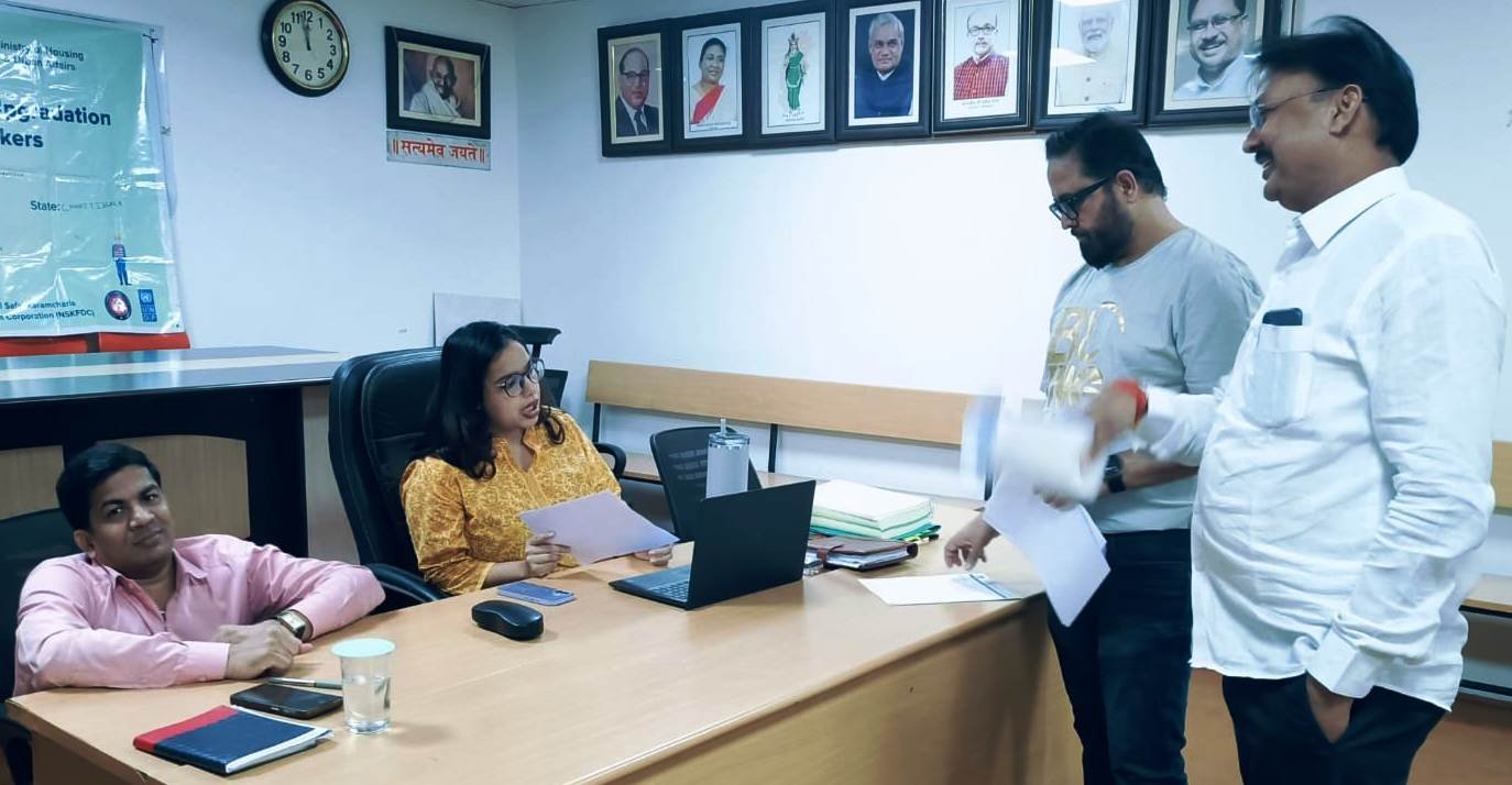 Durg : जनदर्शन में नागरिकों की समस्याओं से रूबरू हुईं निगम आयुक्त, शीघ्र निराकरण के दिए निर्देश