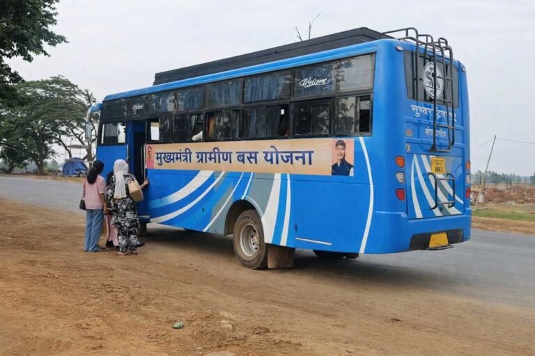 bUS_02.jpg