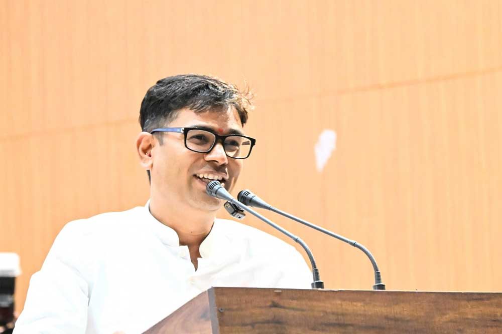 oP_cHOUDRY_01.jpg